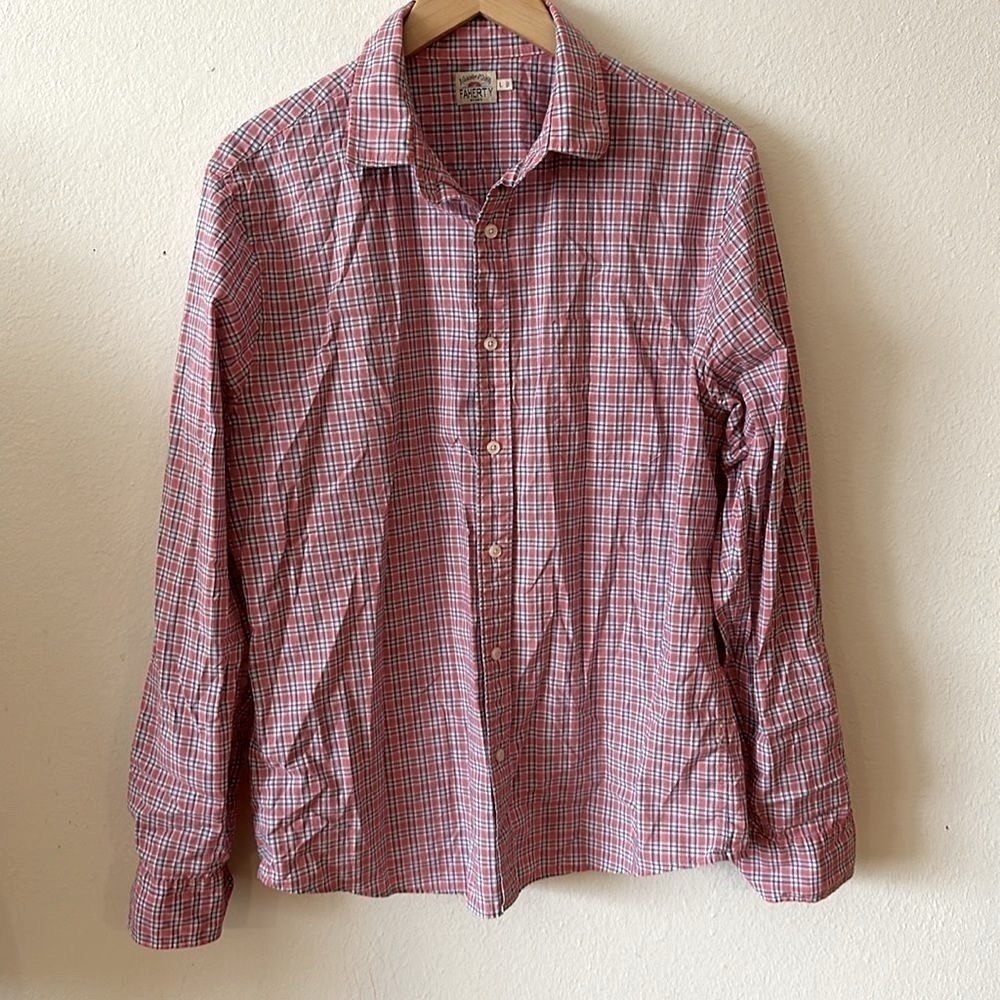 Faherty sz L Movement™ Shirt Classic Fit Blue Coral Plaid, great pre owned cond